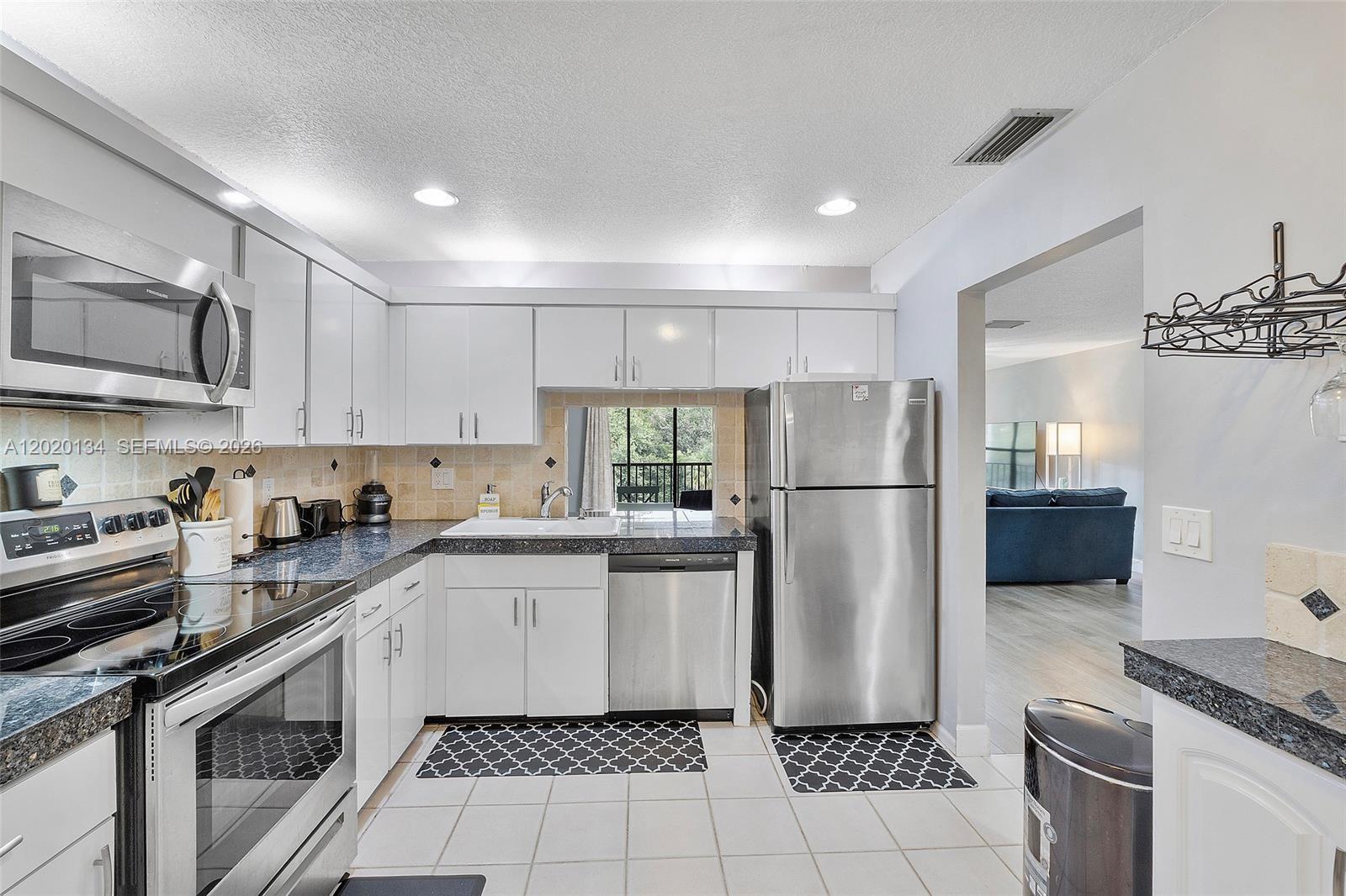 POND APPLE PLACE I CONDO - Residential