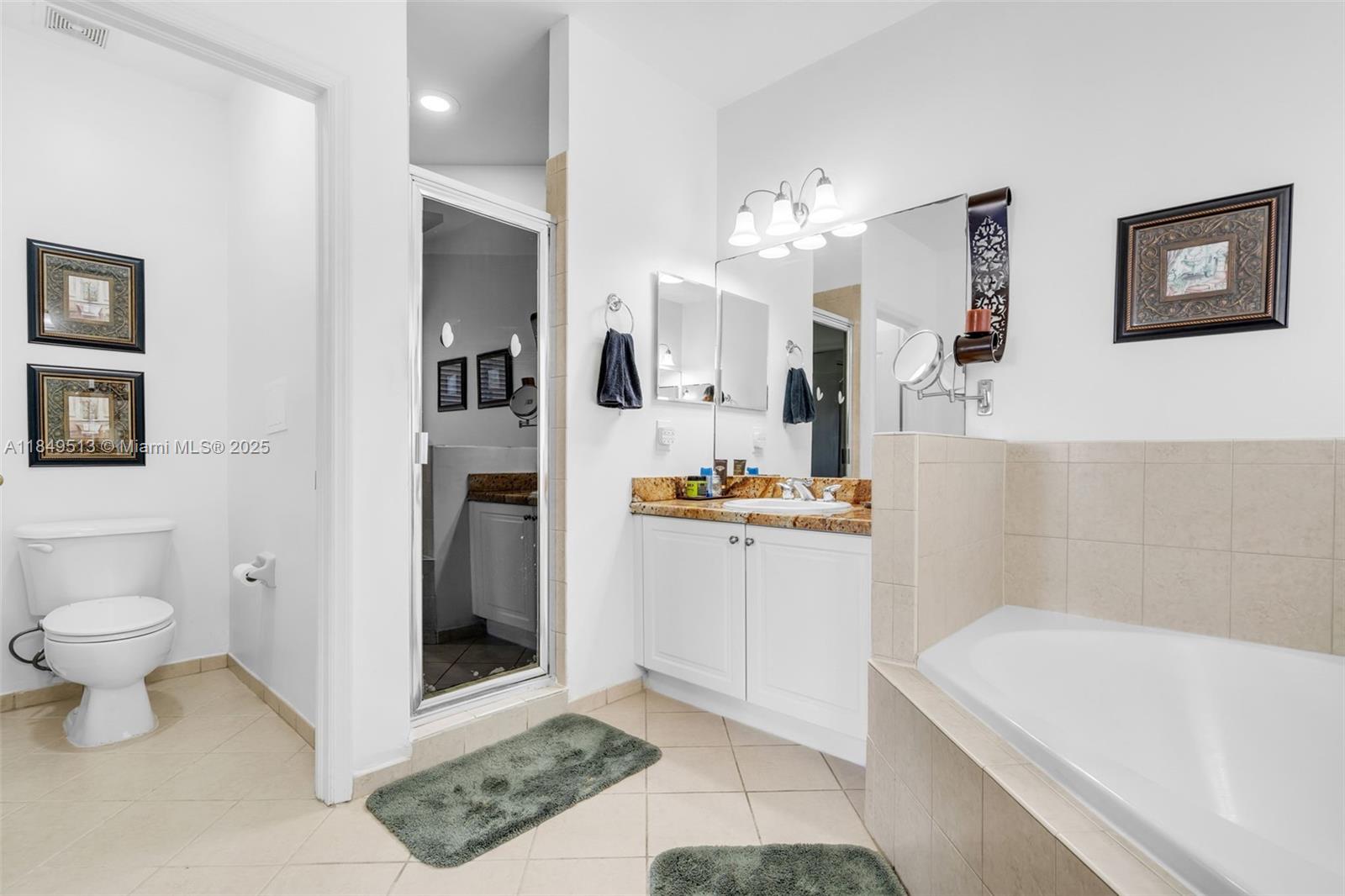 LAROC ESTATES - Residential