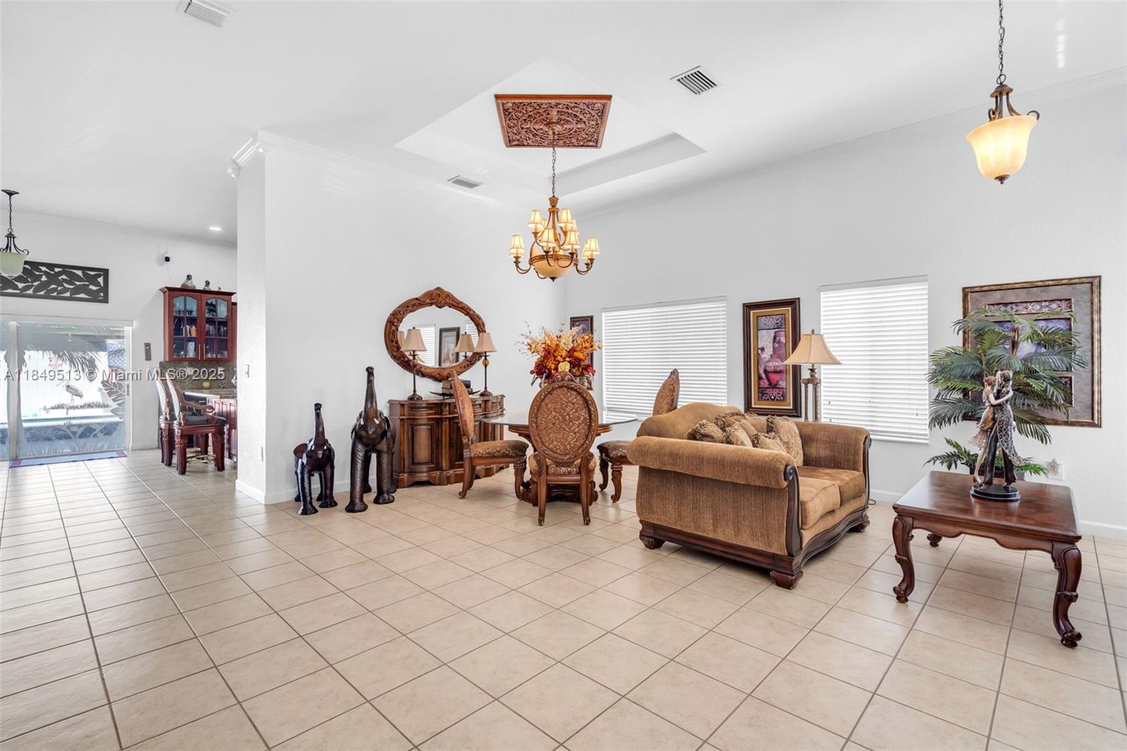 5051 SW 163rd Ct, Miami, FL, 33185/$980,000 3 5051 SW 163rd Ct