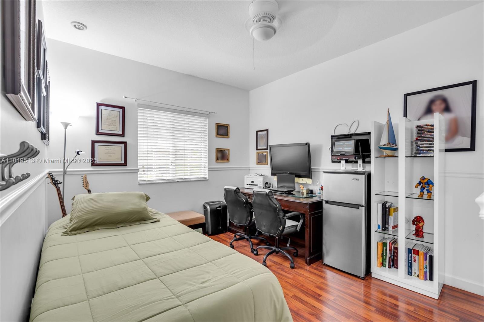 LAROC ESTATES - Residential