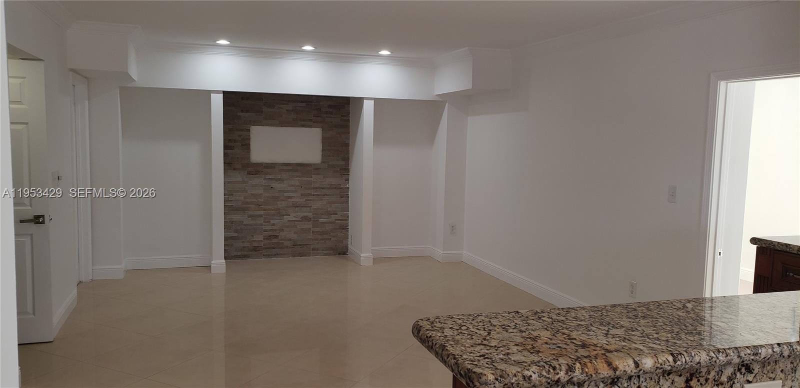 CORAL CREEK - Residential