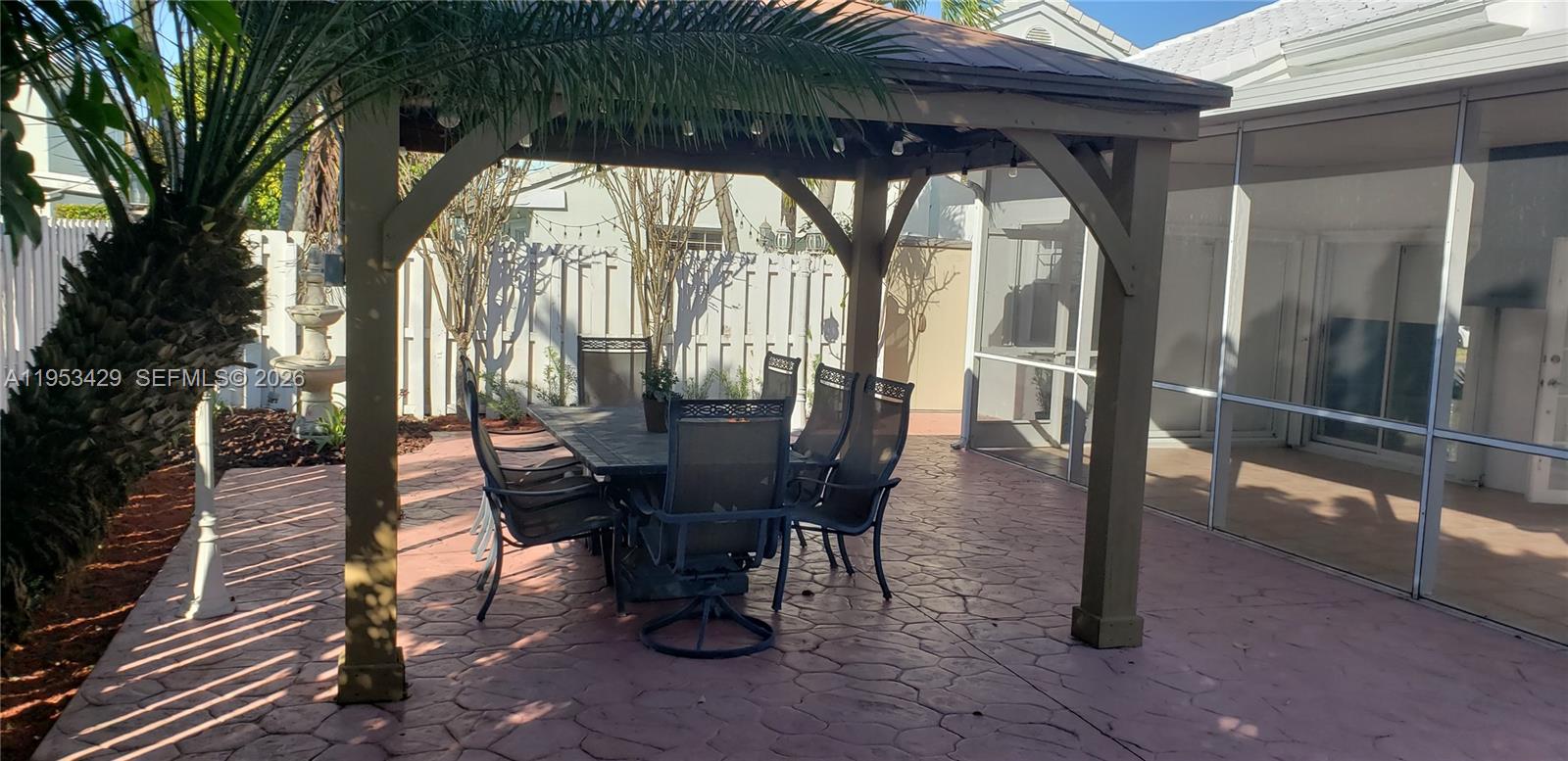 CORAL CREEK - Residential