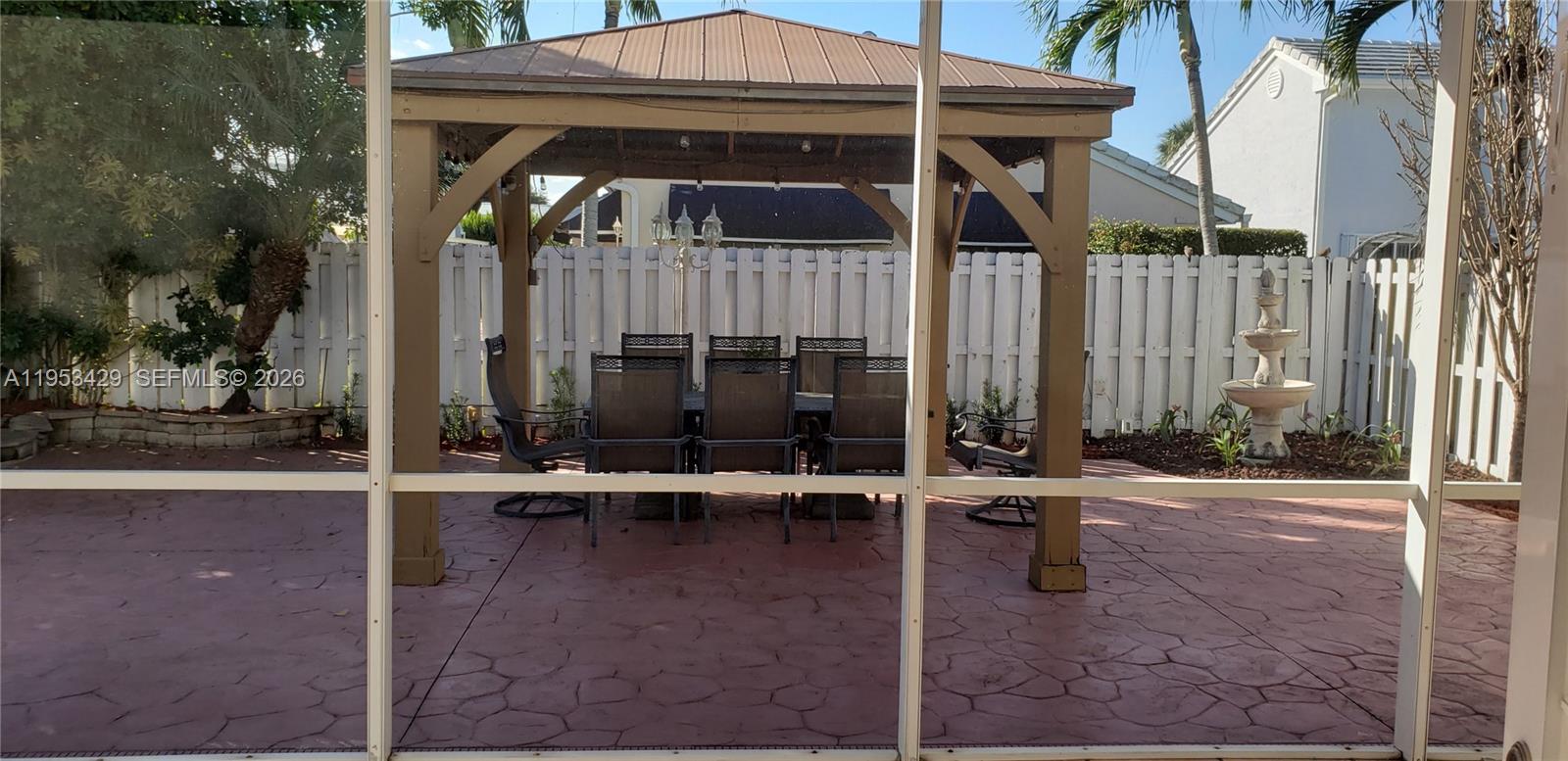 CORAL CREEK - Residential