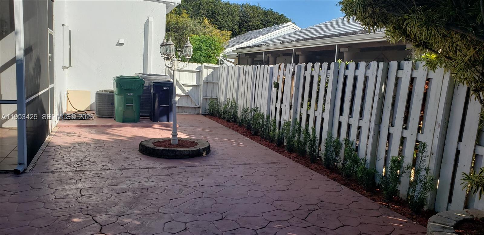 CORAL CREEK - Residential