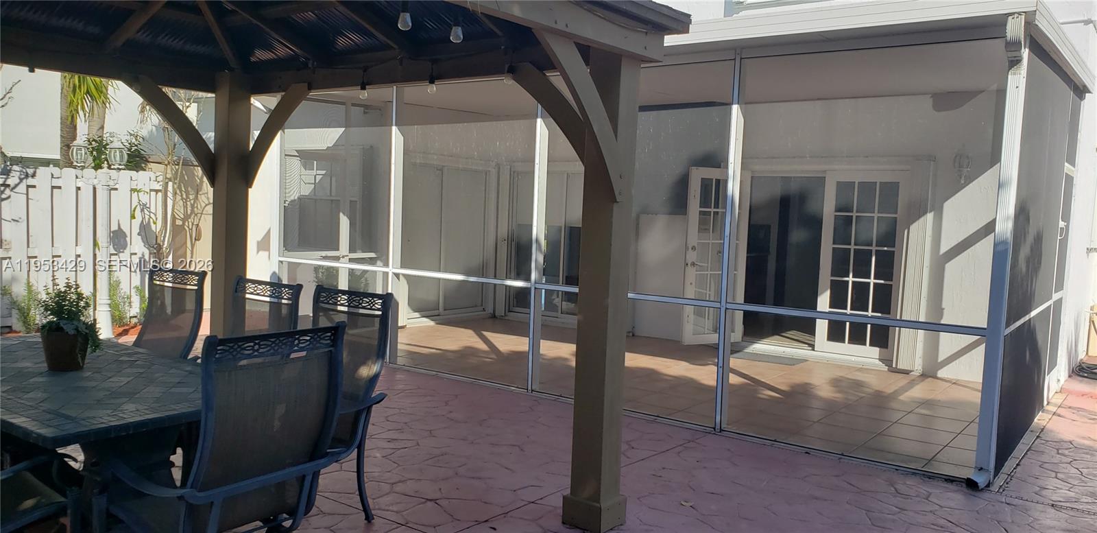 CORAL CREEK - Residential