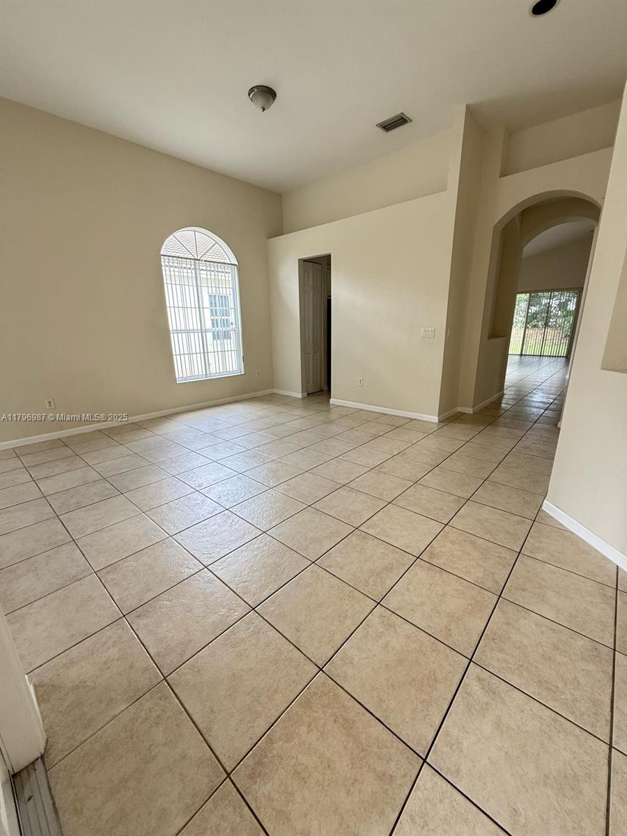 WALNUT CREEK REPLAT NO 1 - Residential Lease