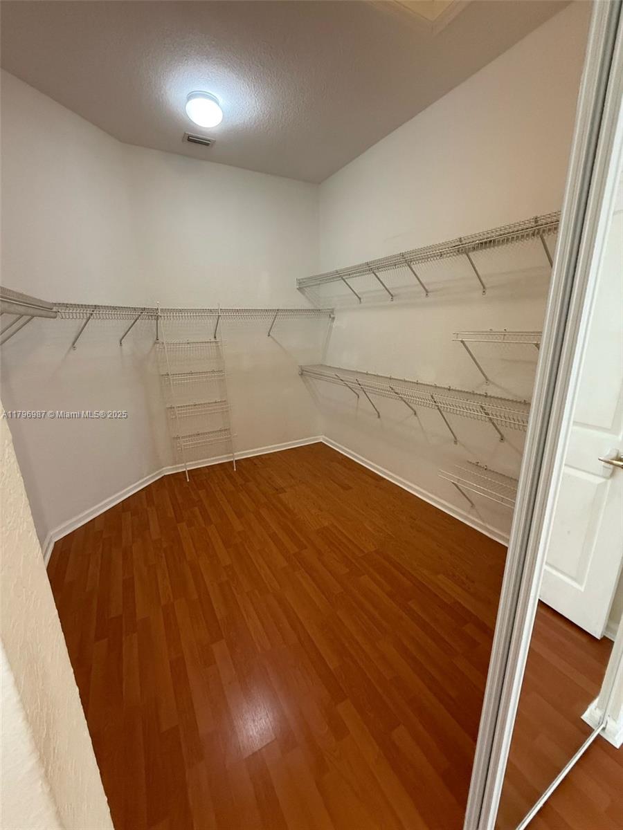 WALNUT CREEK REPLAT NO 1 - Residential Lease