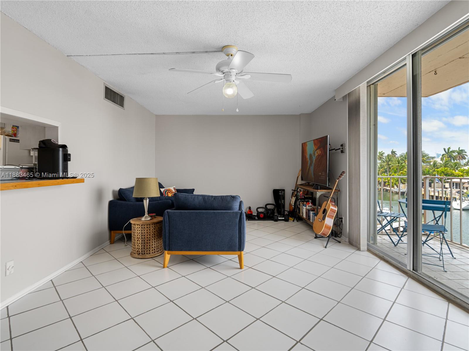 CROMWELL EAST CONDO - Residential
