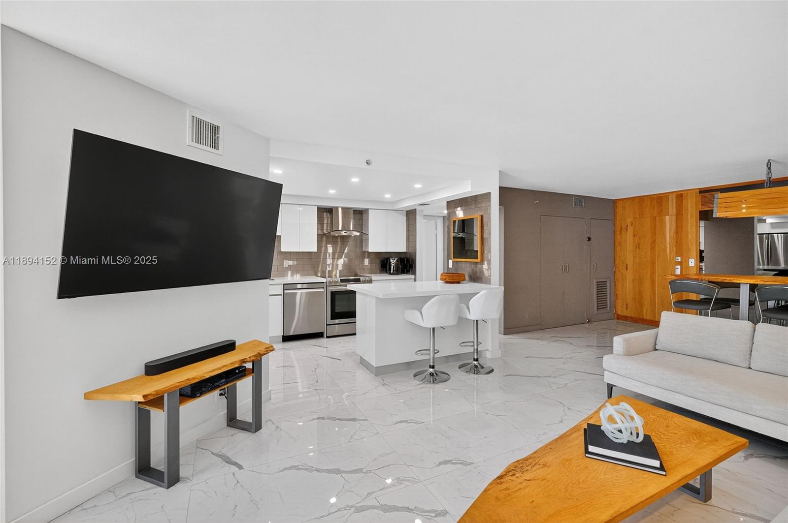 THE RIVIERA CONDO - Residential Lease