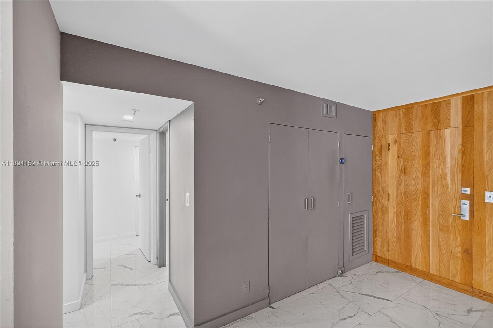 THE RIVIERA CONDO - Residential Lease