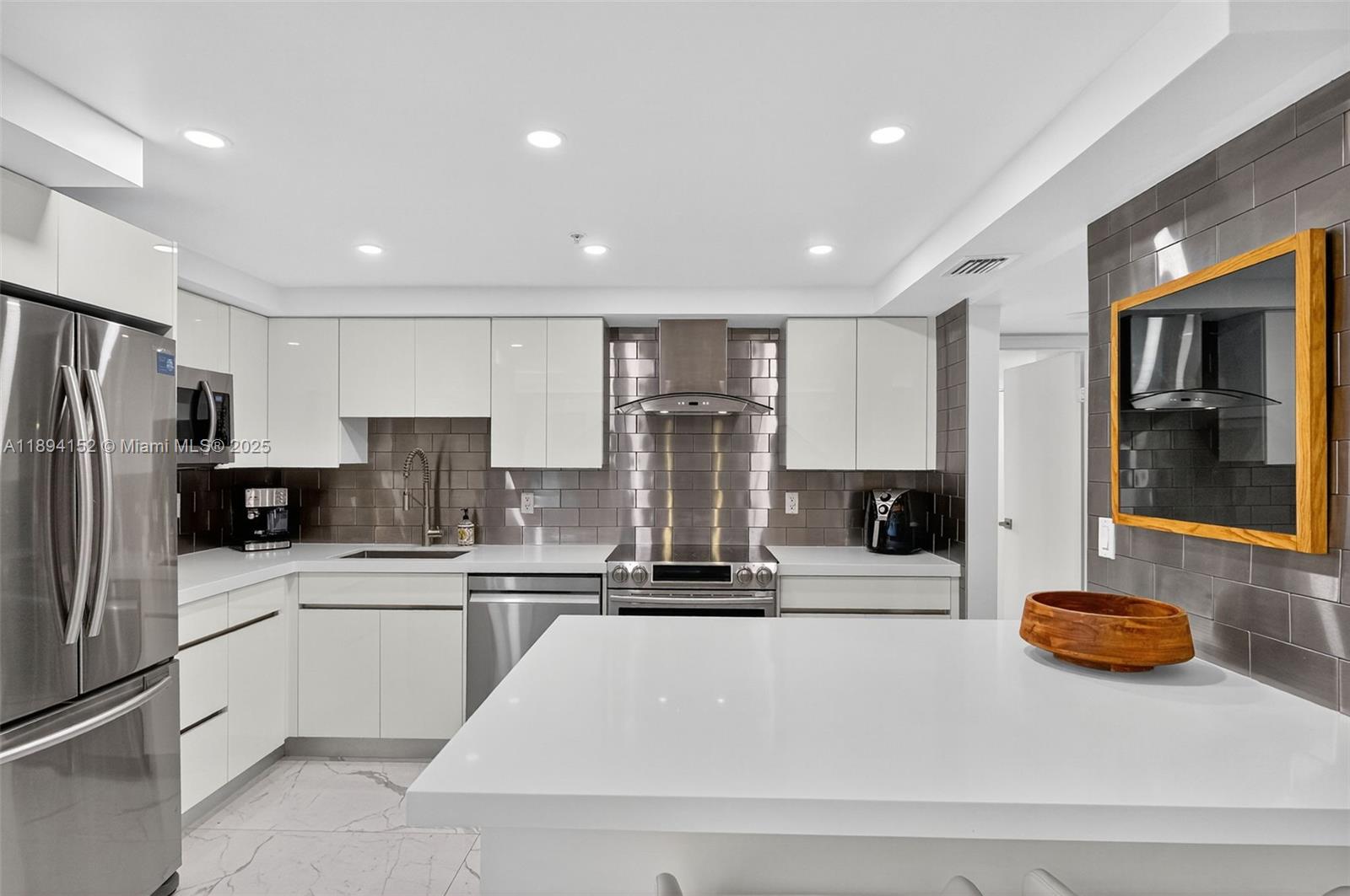 THE RIVIERA CONDO - Residential Lease