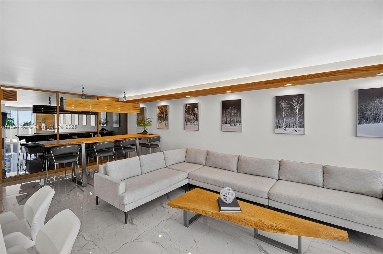 THE RIVIERA CONDO - Residential Lease