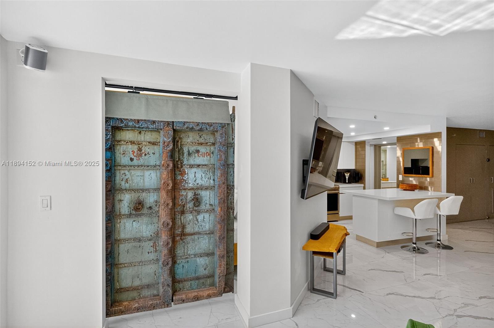 THE RIVIERA CONDO - Residential Lease