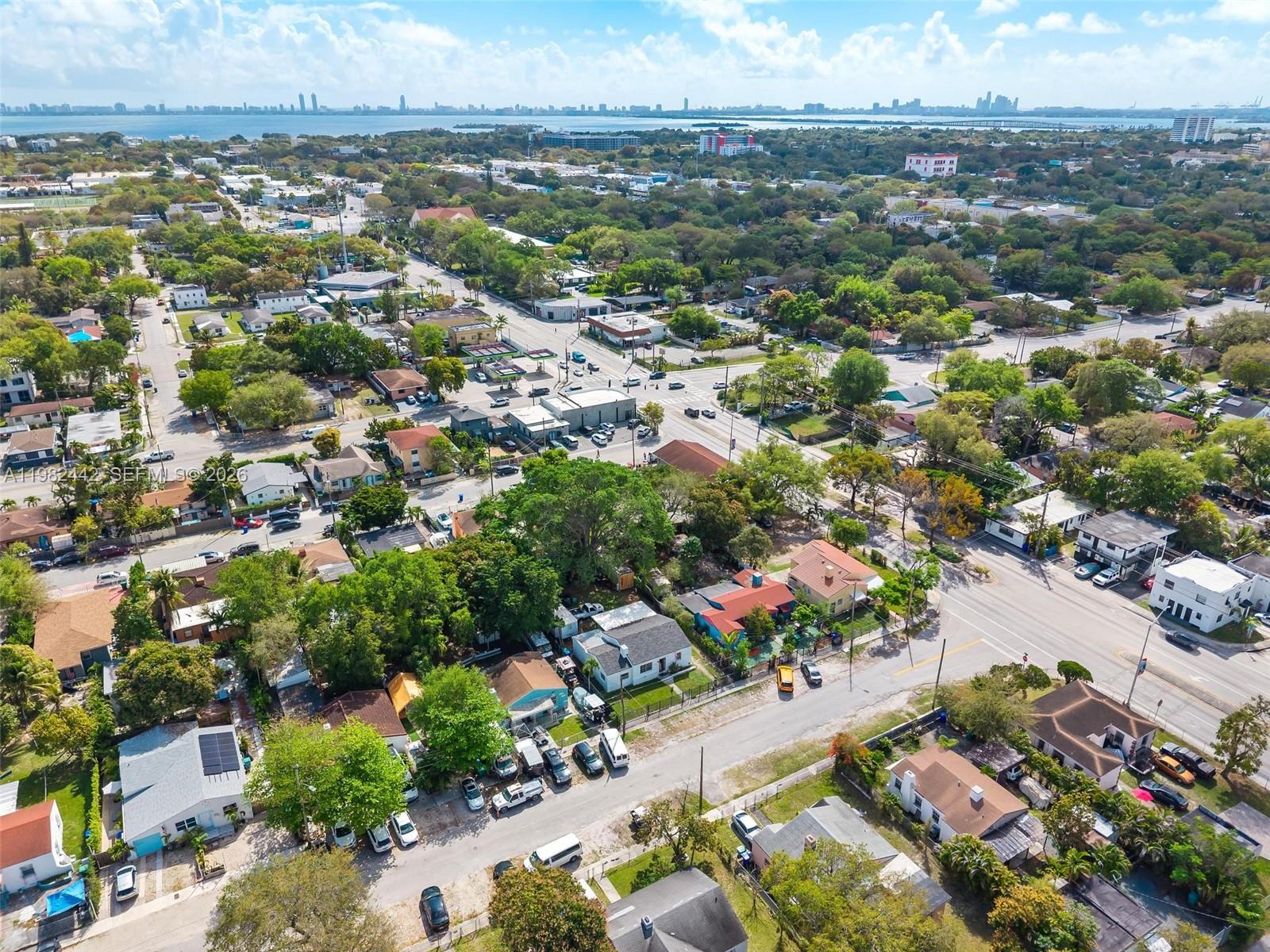 EDISON HEIGHTS - Residential