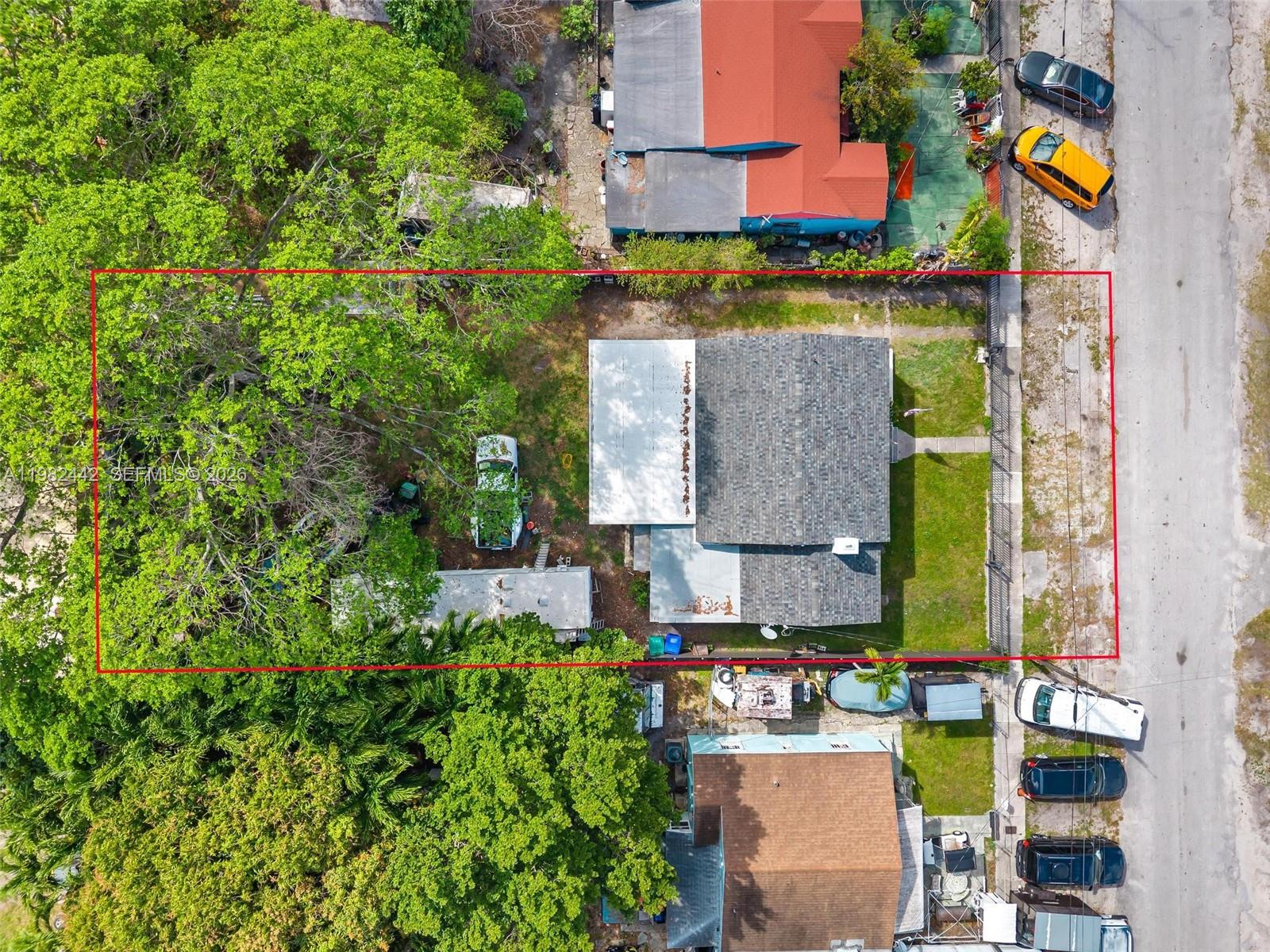 EDISON HEIGHTS - Residential