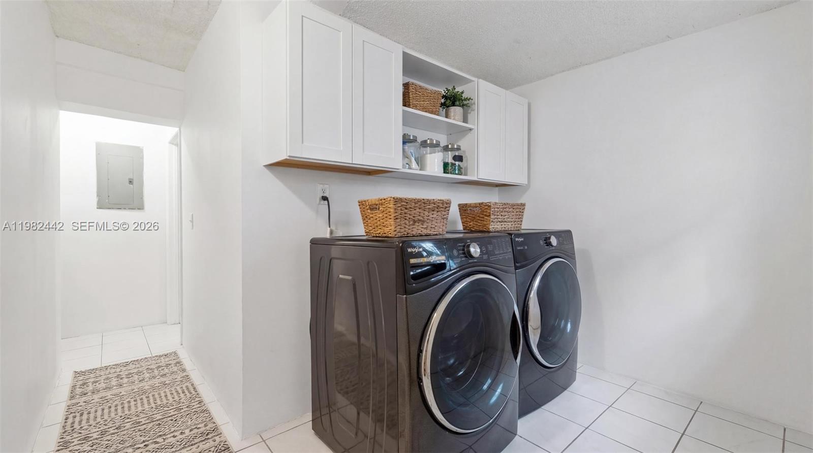 EDISON HEIGHTS - Residential