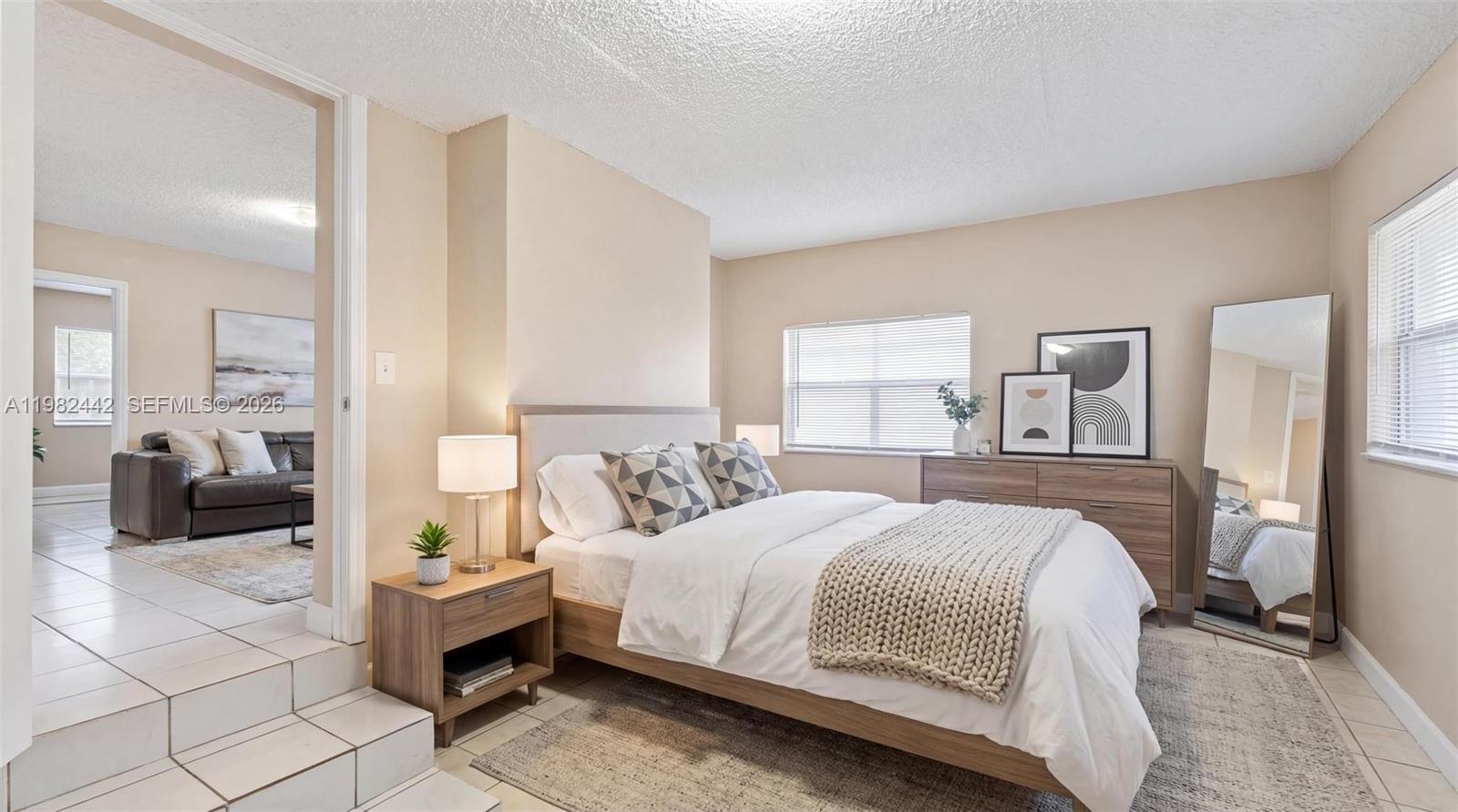 EDISON HEIGHTS - Residential