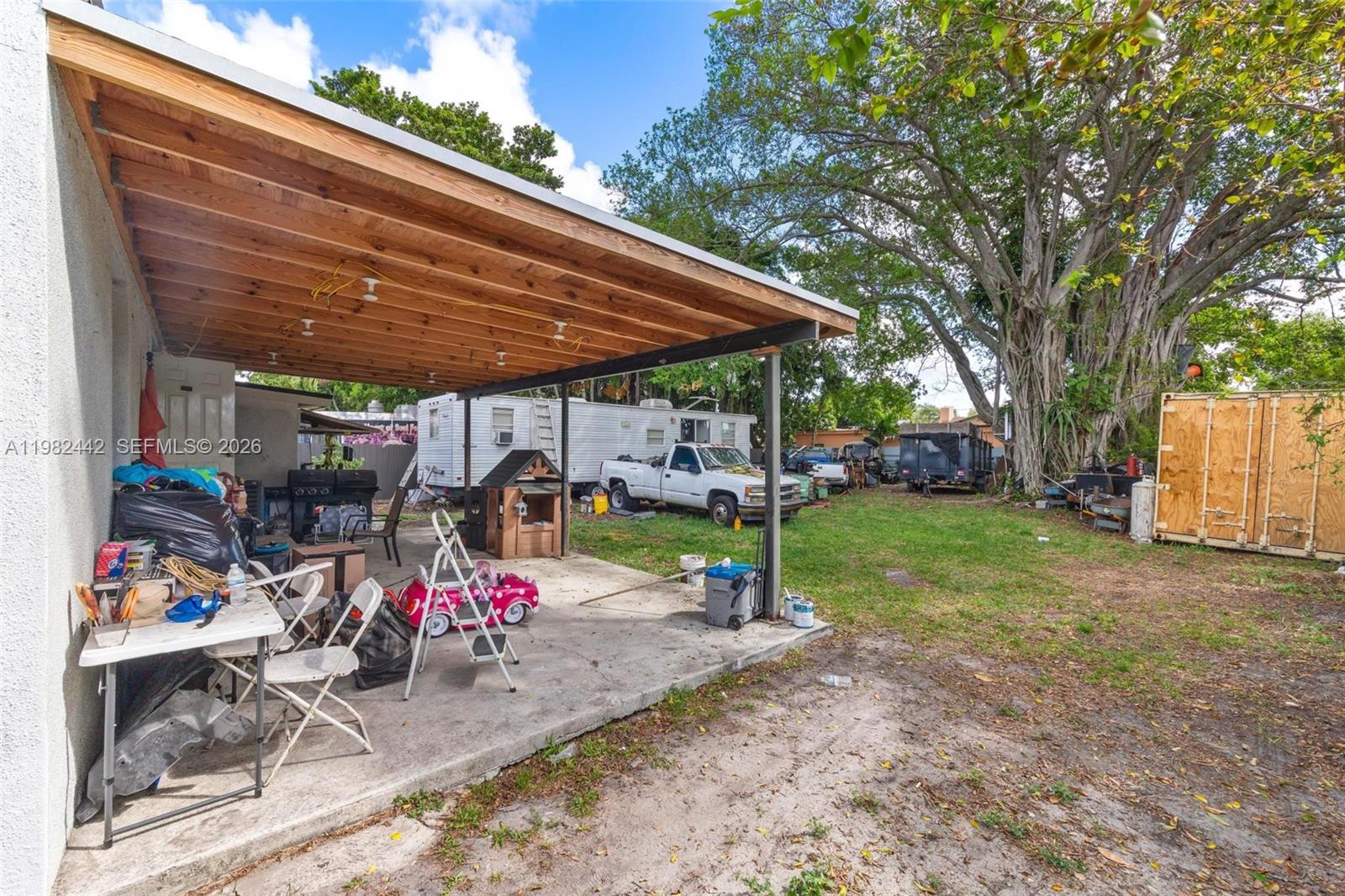 EDISON HEIGHTS - Residential