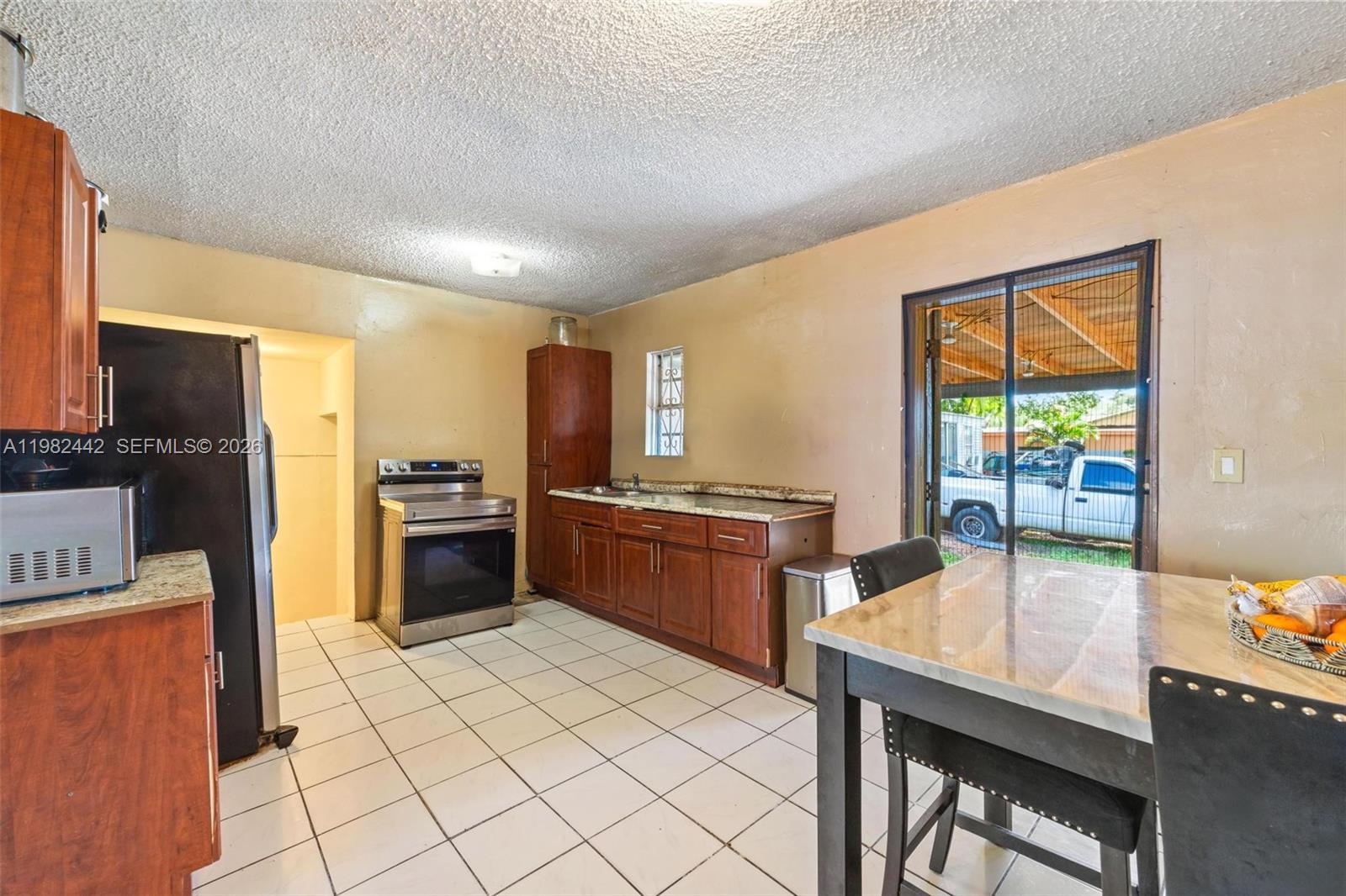 EDISON HEIGHTS - Residential