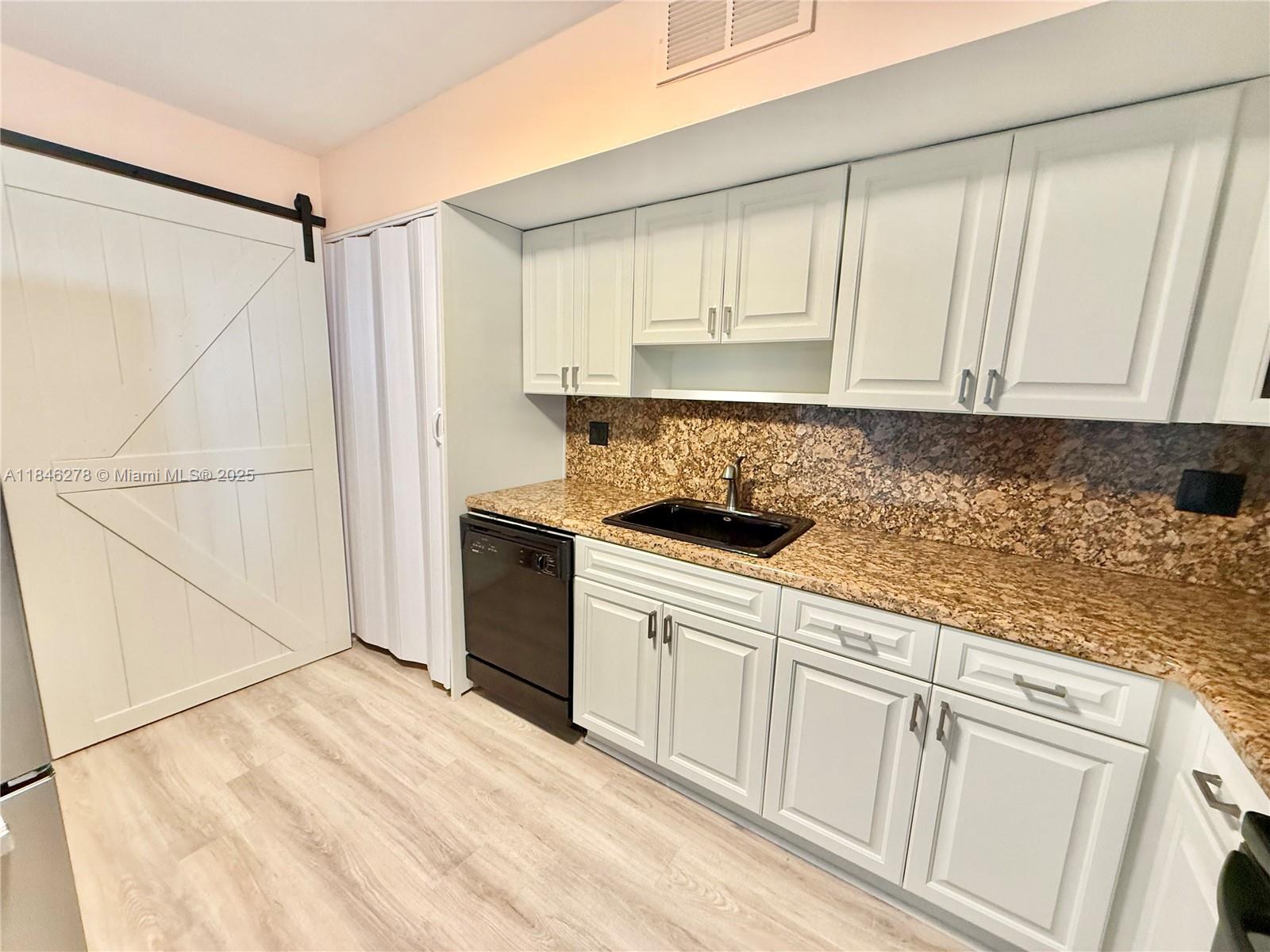 1600 S Ocean Dr 7B