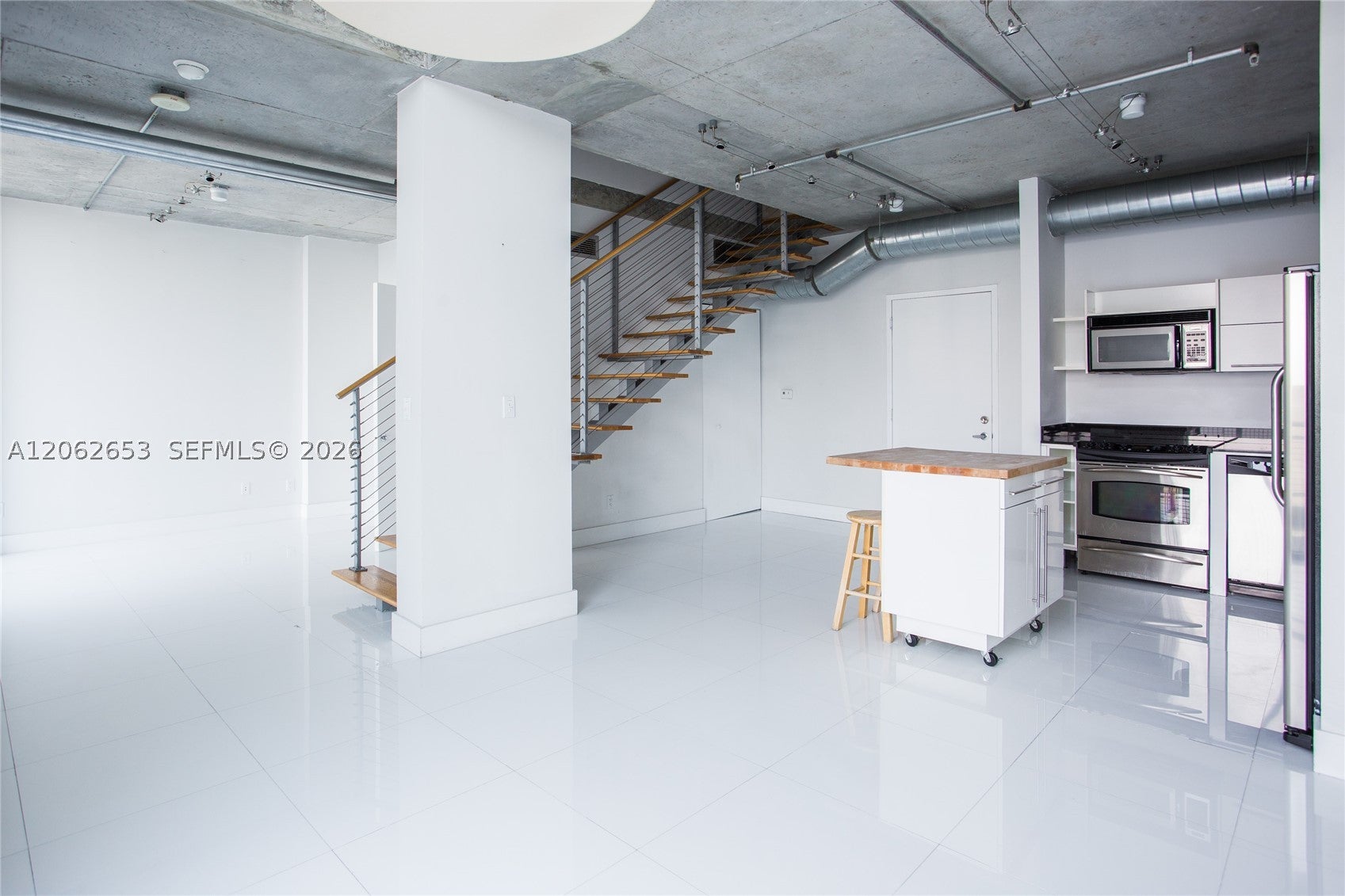 690 SW 1st Ct PHI20