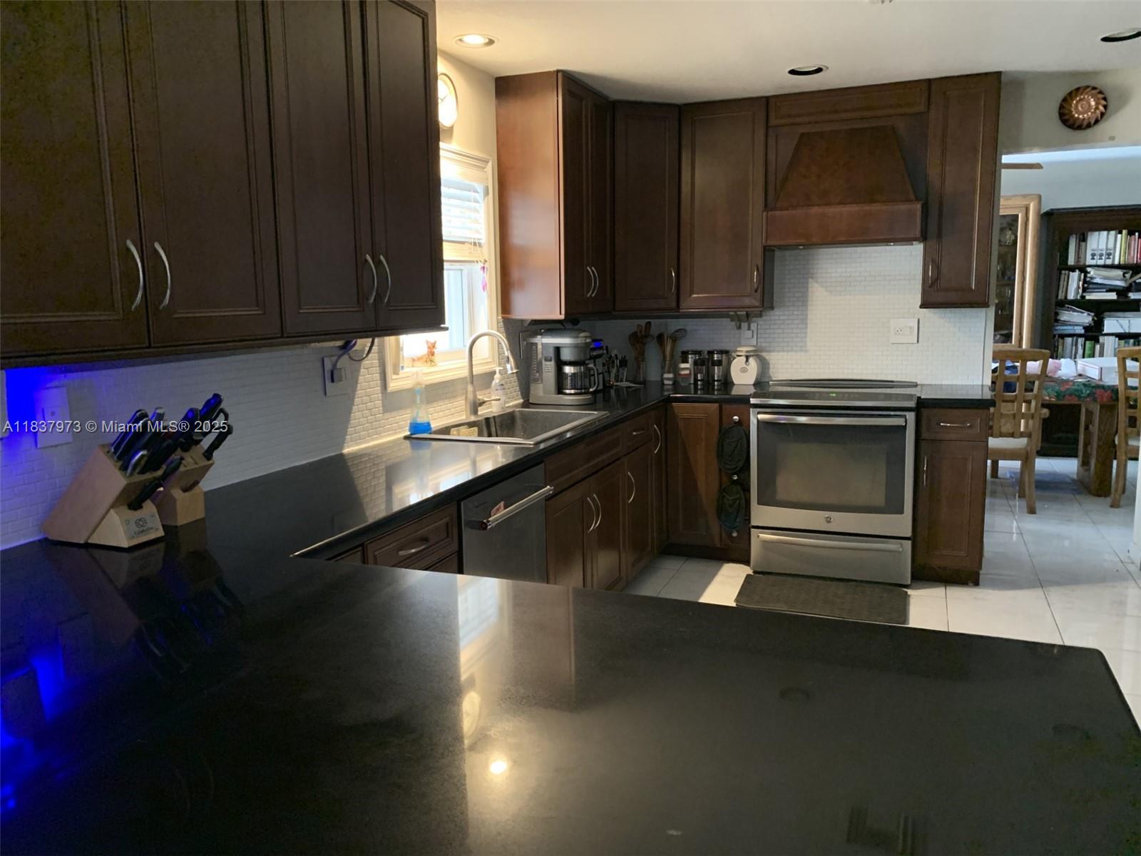 CARIBBEAN COURT ESTATES - Residential