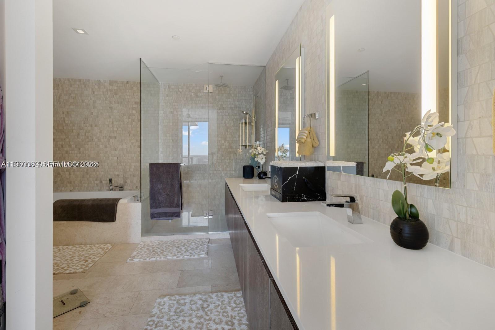 RISE CONDO - Residential