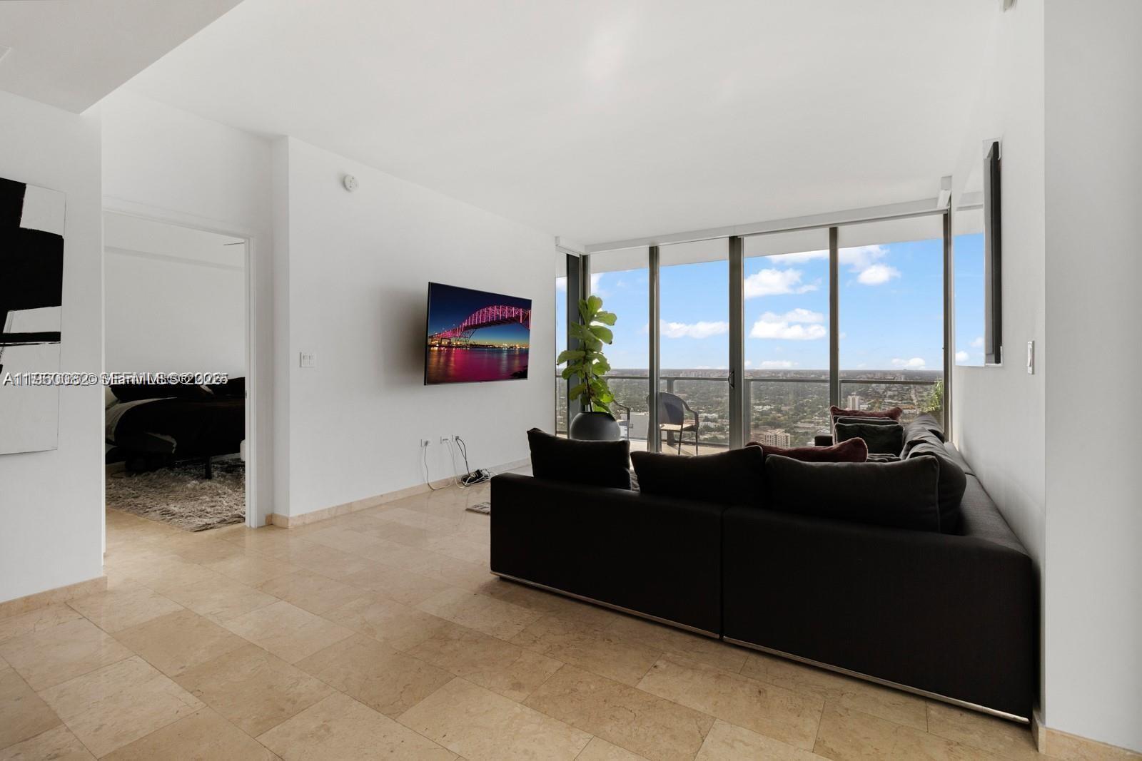 RISE CONDO - Residential