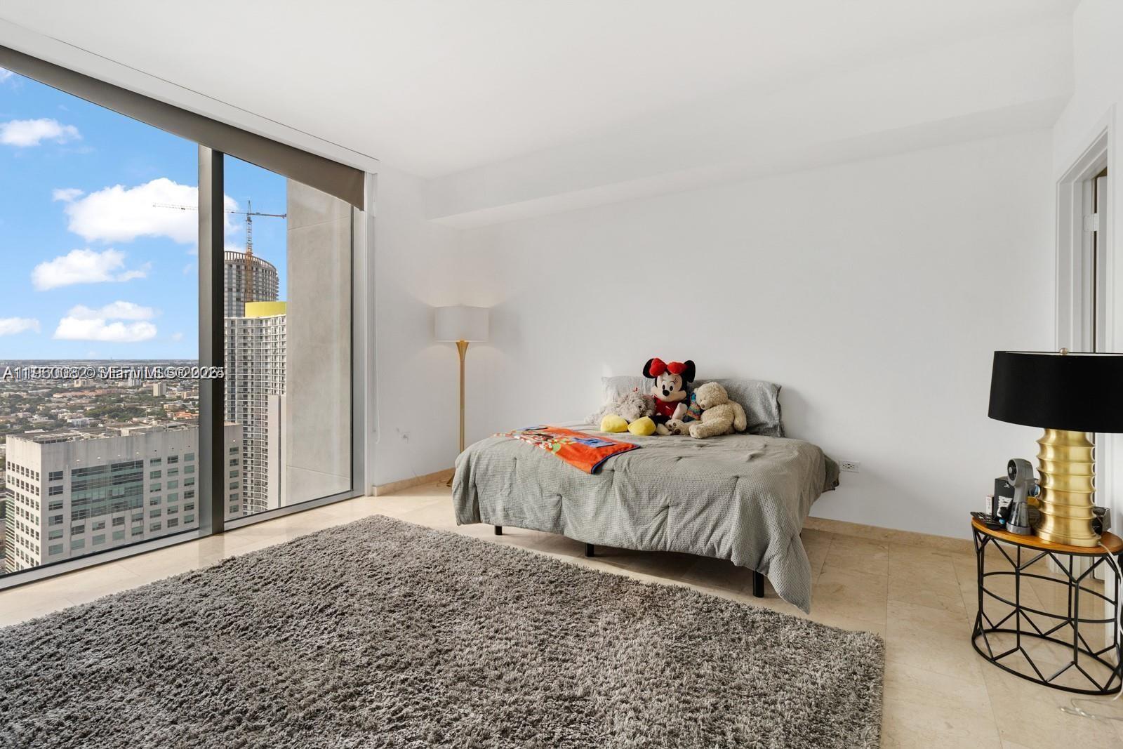 RISE CONDO - Residential