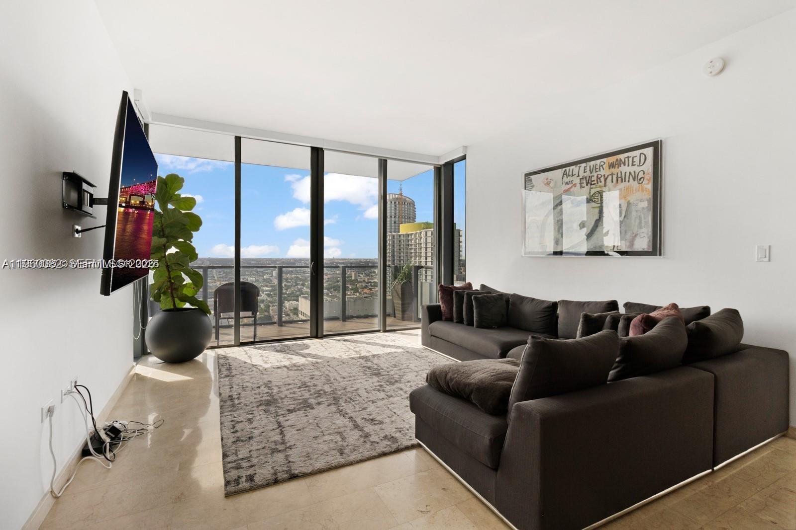 RISE CONDO - Residential