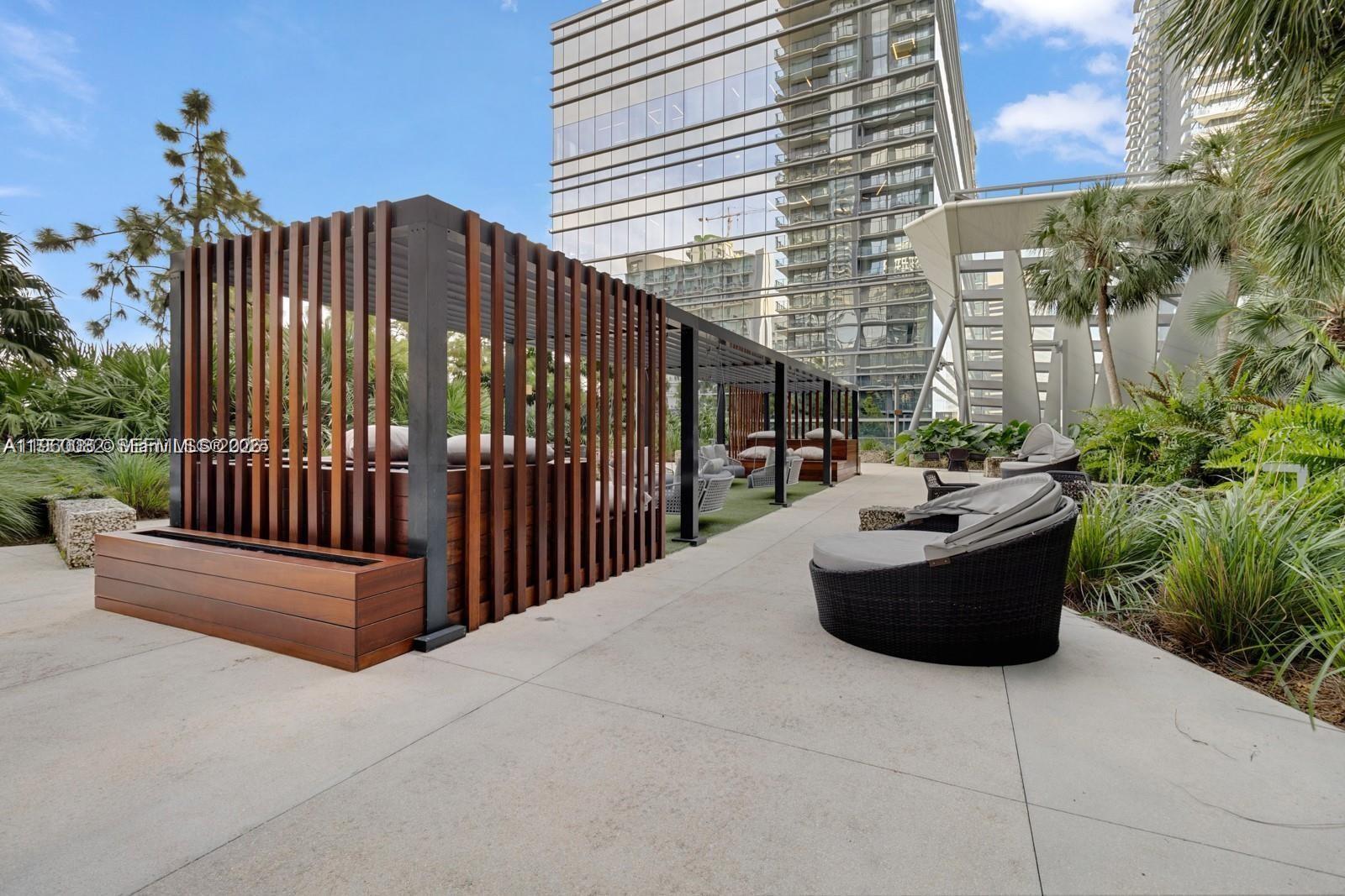 RISE CONDO - Residential