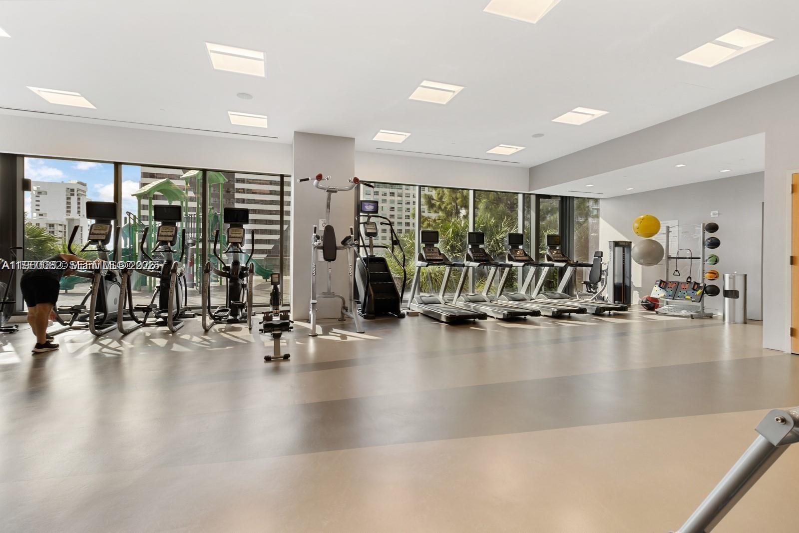 RISE CONDO - Residential