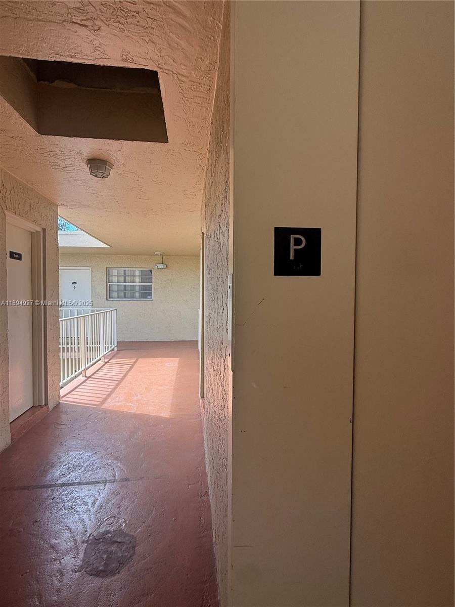 VILLAGE AT THE FALLS COND - Residential