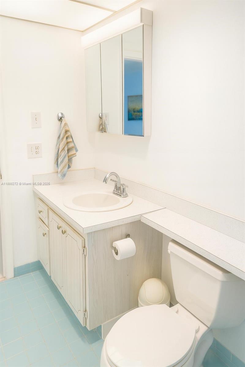 MEADOWBROOK TOWERS CONDO - Residential