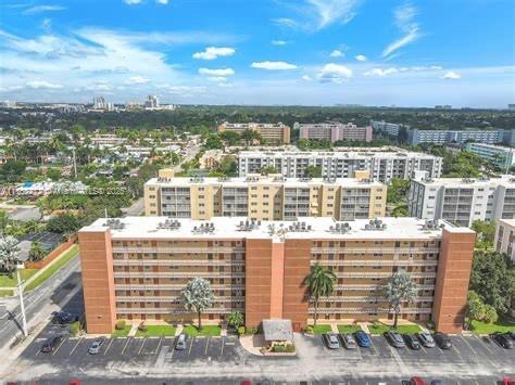 MEADOWBROOK TOWERS CONDO - Residential