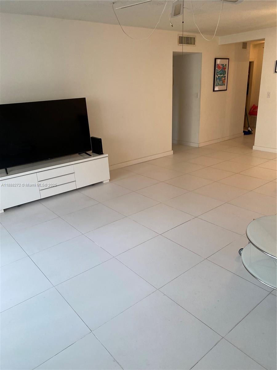 MEADOWBROOK TOWERS CONDO - Residential