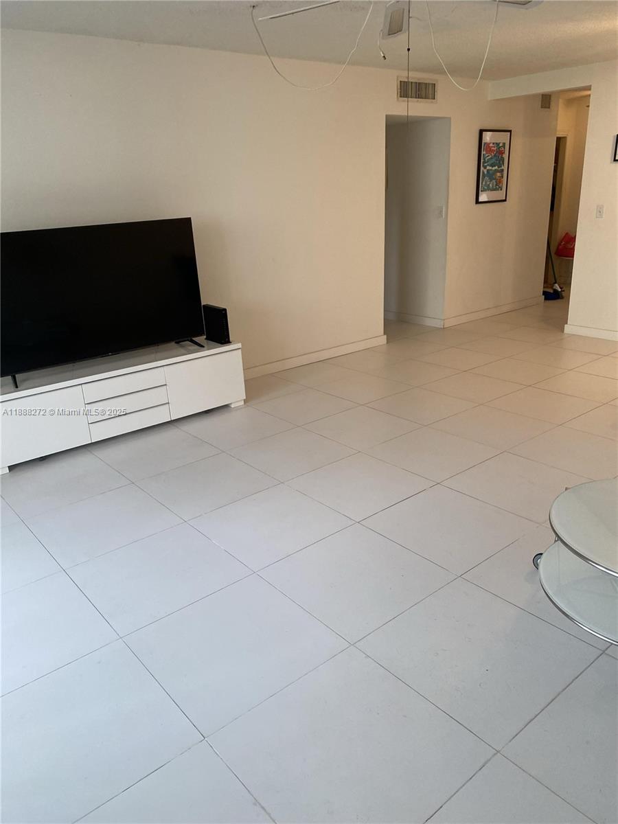 MEADOWBROOK TOWERS CONDO - Residential