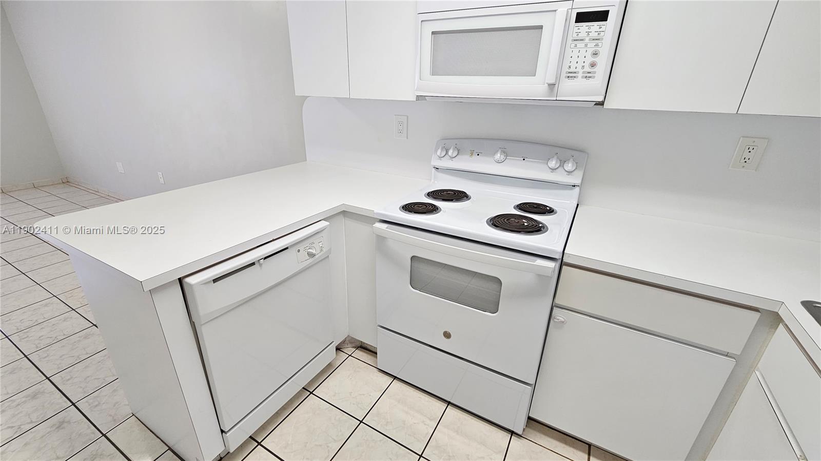 GRACE VILLAS III CONDO - Residential Lease