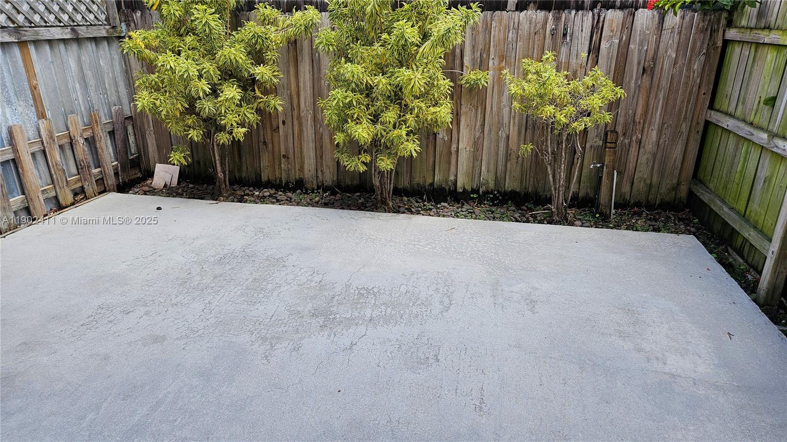 GRACE VILLAS III CONDO - Residential Lease