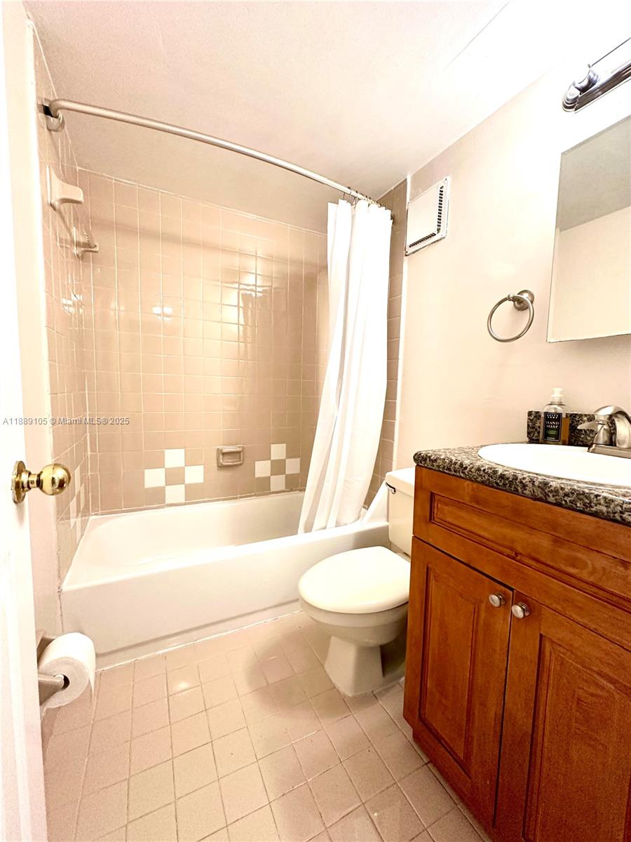 VILLAGE TOWNHOUSES JACARA - Residential Lease