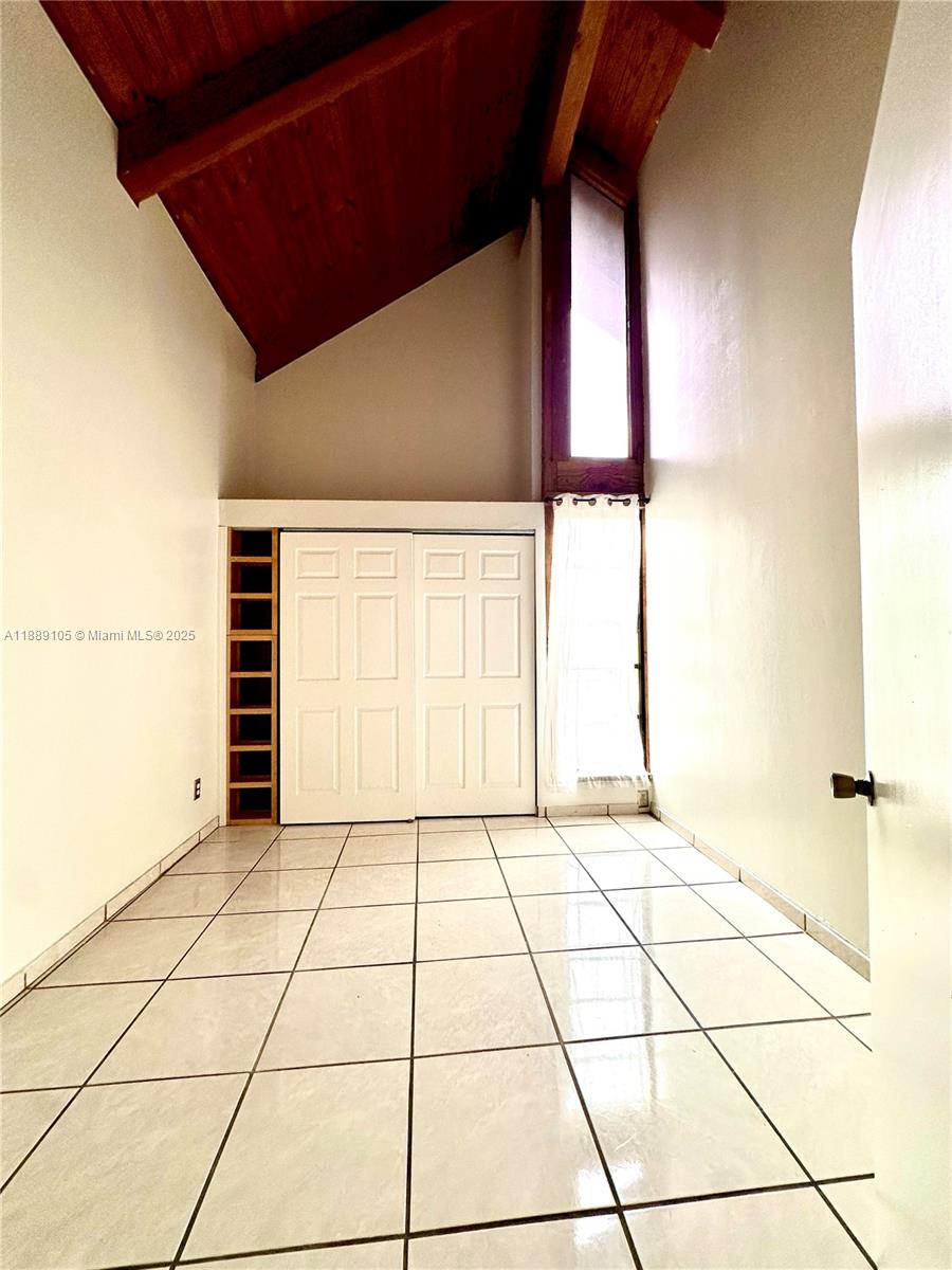 VILLAGE TOWNHOUSES JACARA - Residential Lease