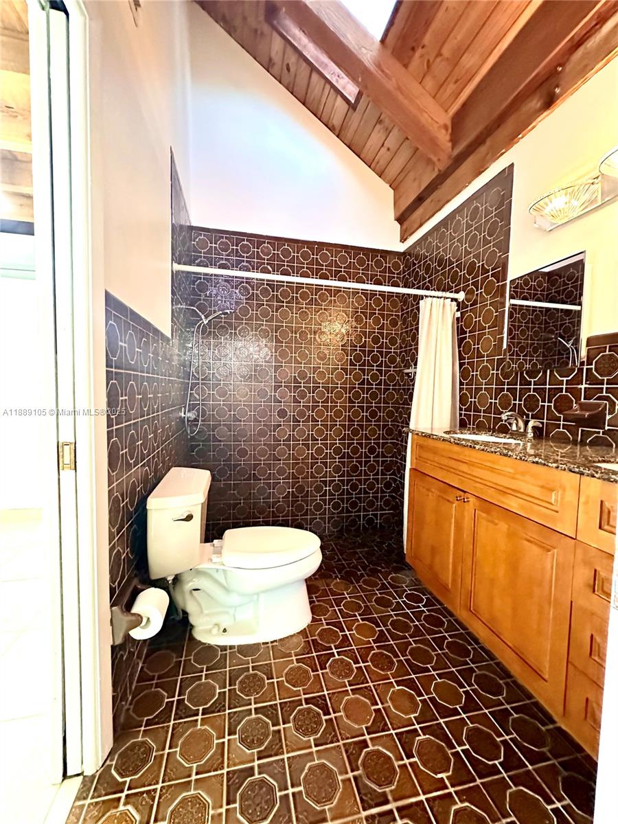 VILLAGE TOWNHOUSES JACARA - Residential Lease