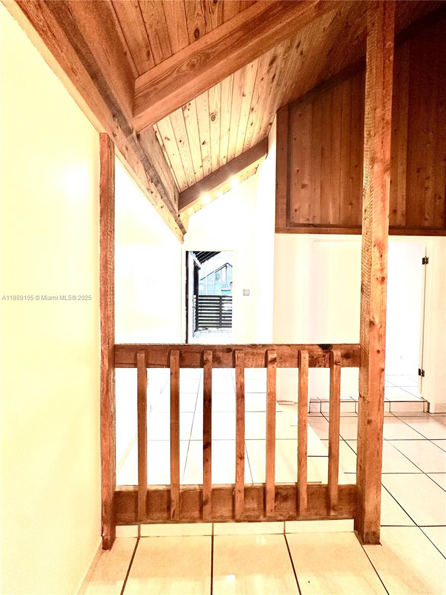 VILLAGE TOWNHOUSES JACARA - Residential Lease
