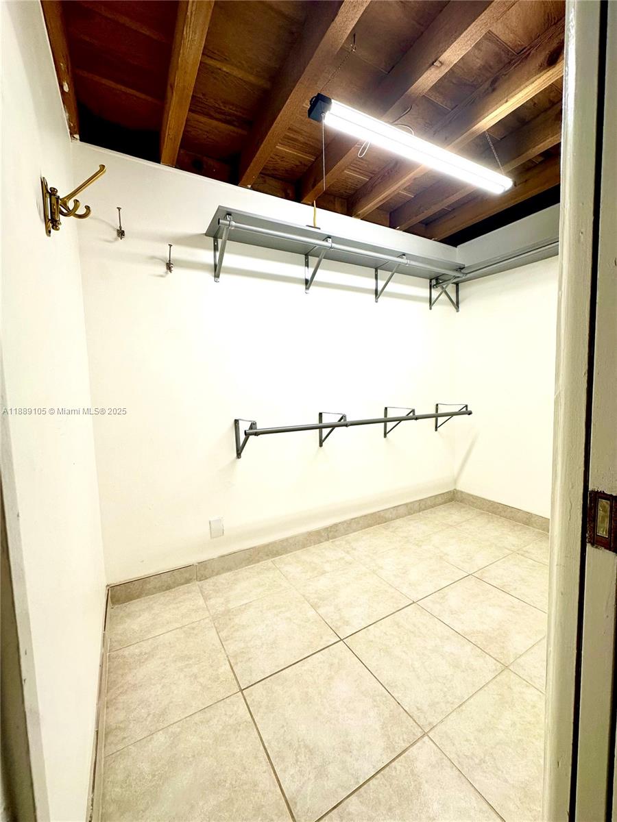 VILLAGE TOWNHOUSES JACARA - Residential Lease
