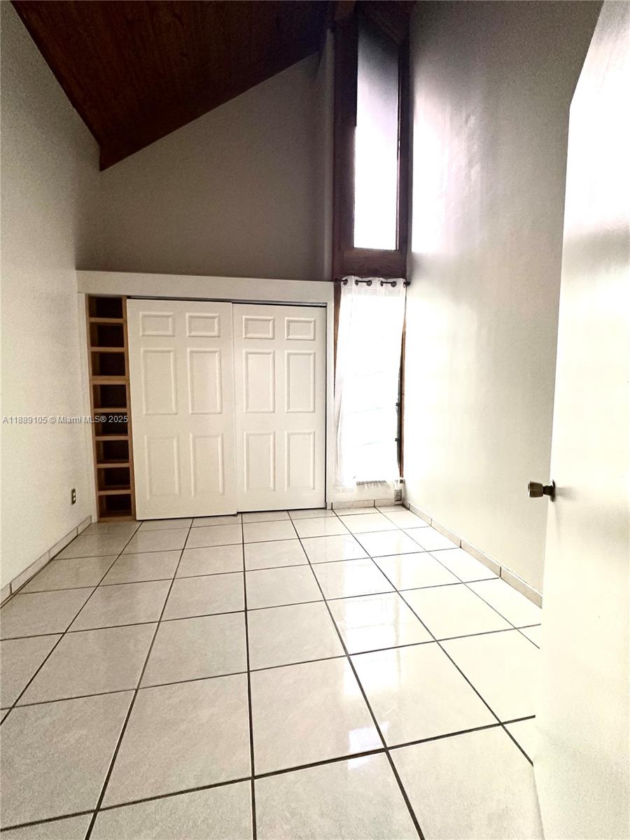 VILLAGE TOWNHOUSES JACARA - Residential Lease