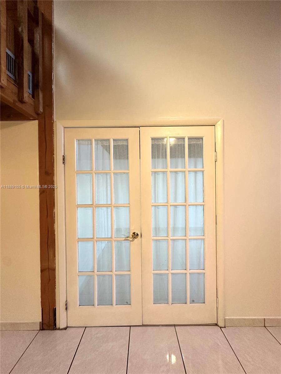 VILLAGE TOWNHOUSES JACARA - Residential Lease