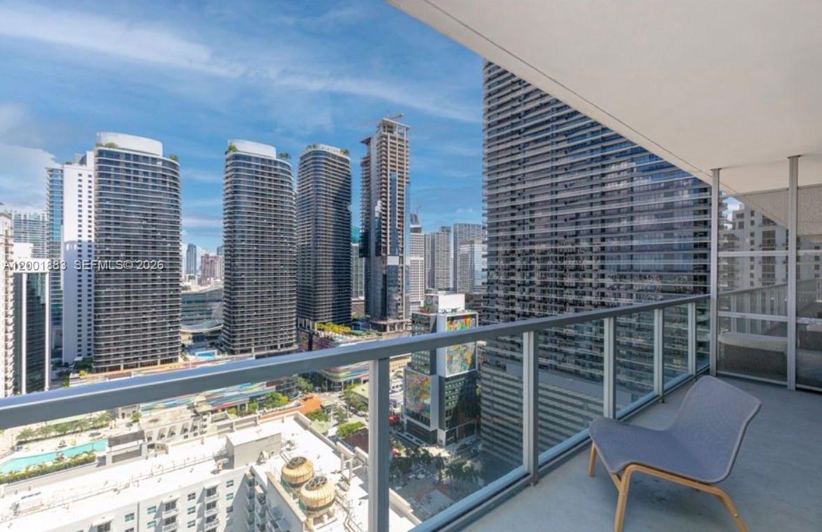 THE AXIS ON BRICKELL II C - Residential Lease