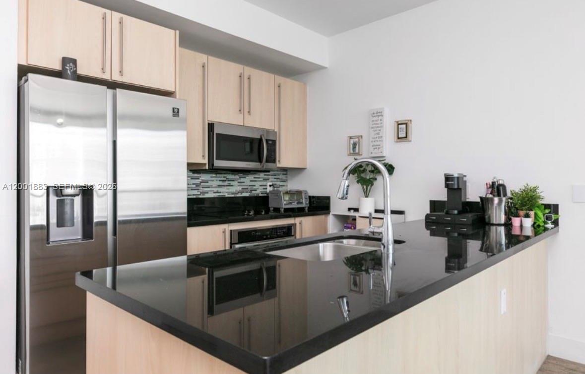 1111 SW 1st Ave 3222-N