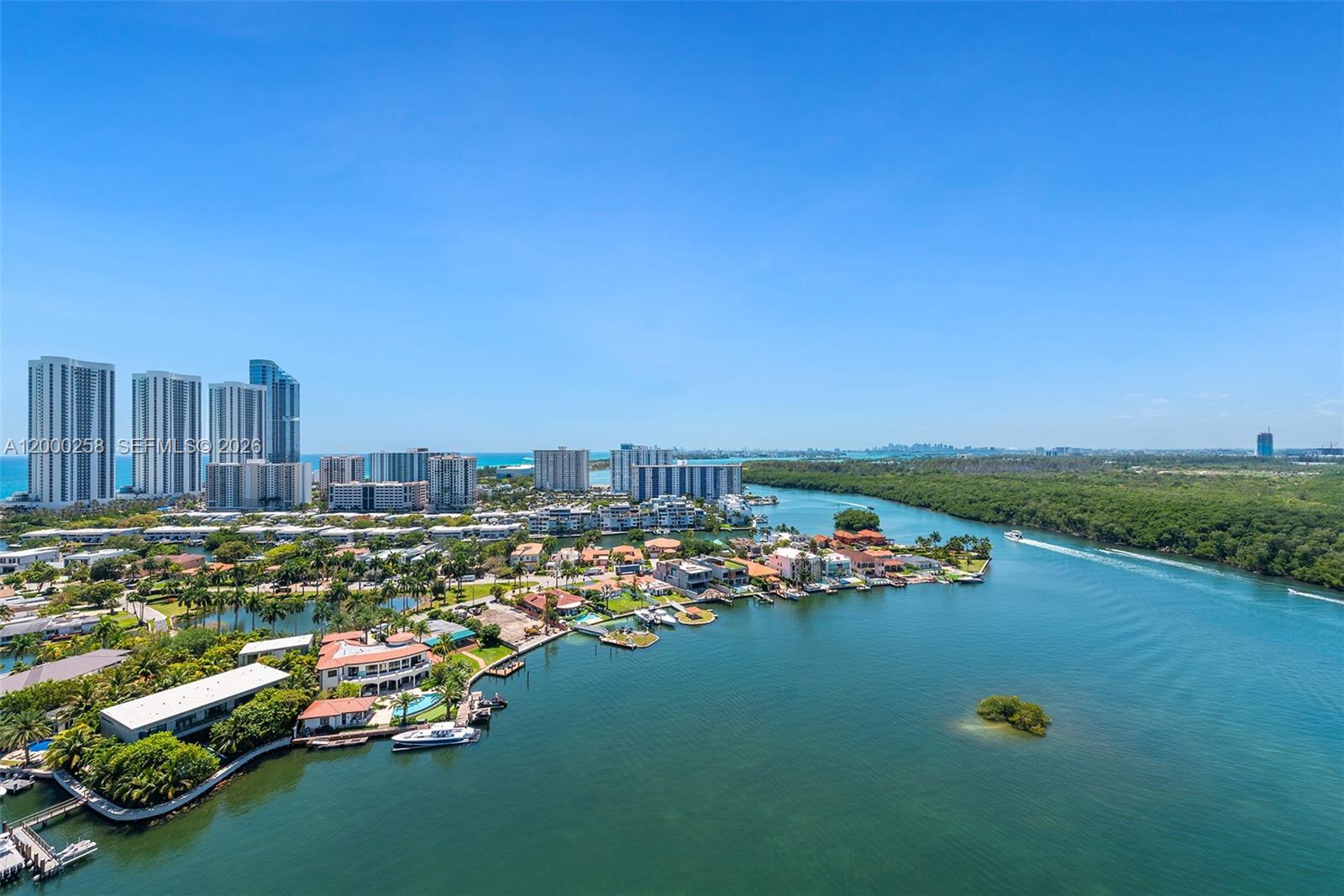 400 SUNNY ISLES CONDO EAST - Residential