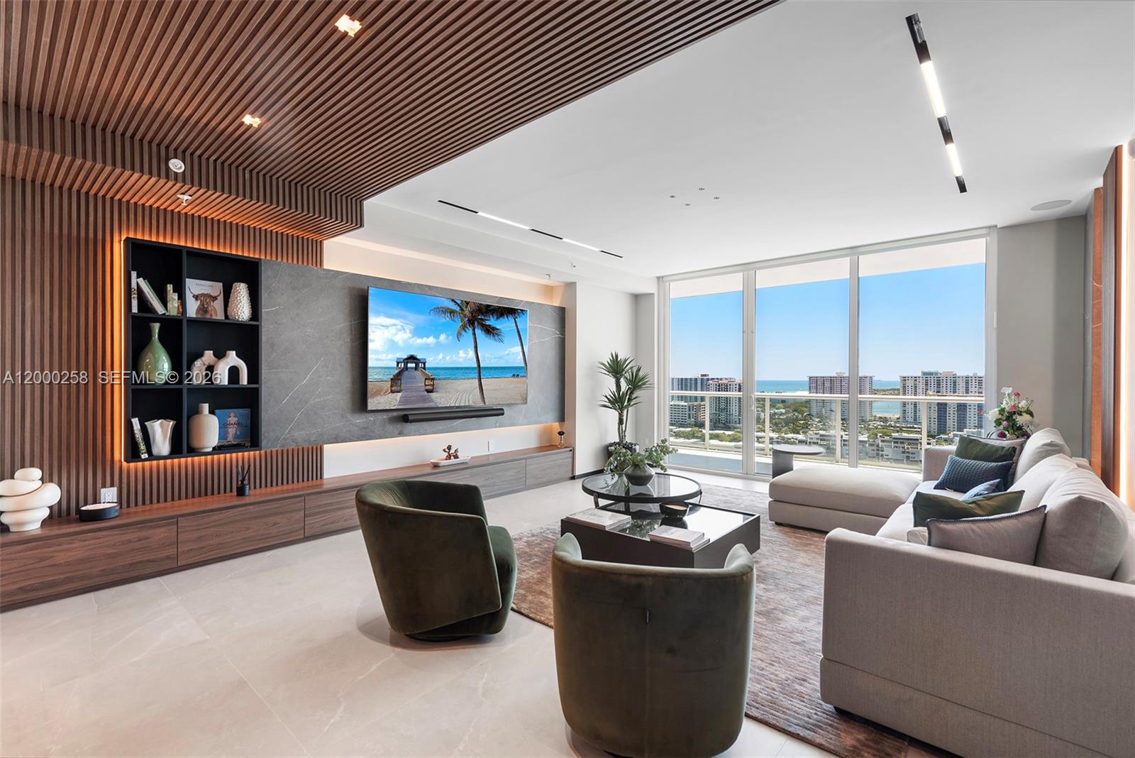 400 SUNNY ISLES CONDO EAST - Residential